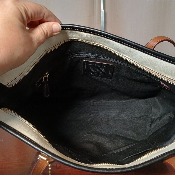 Coach Butterfly Bandana Zip City Tote - Picture 7 of 8